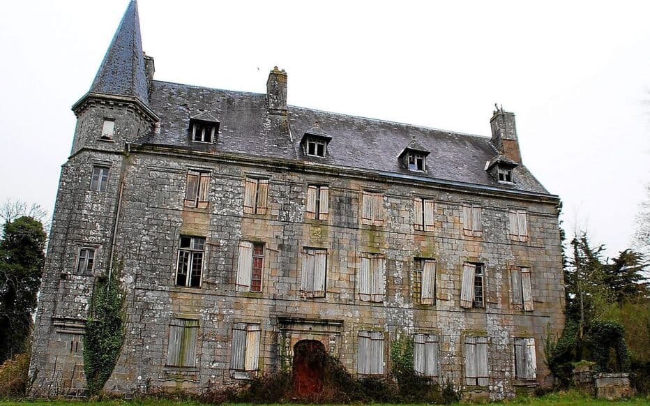 Urbex en Bretagne - Guide Urbex 2025