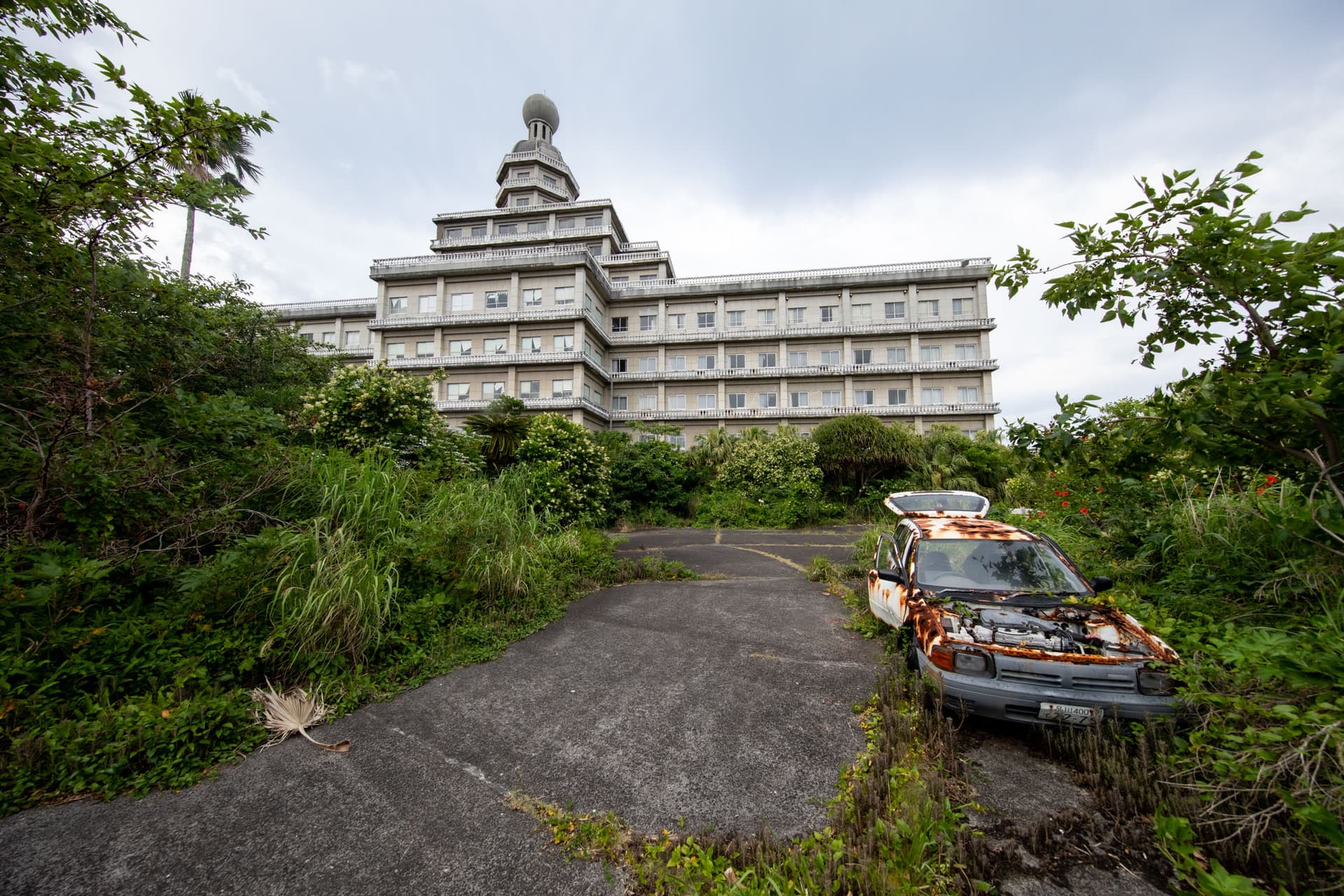 Largest abandoned hotel in Japan