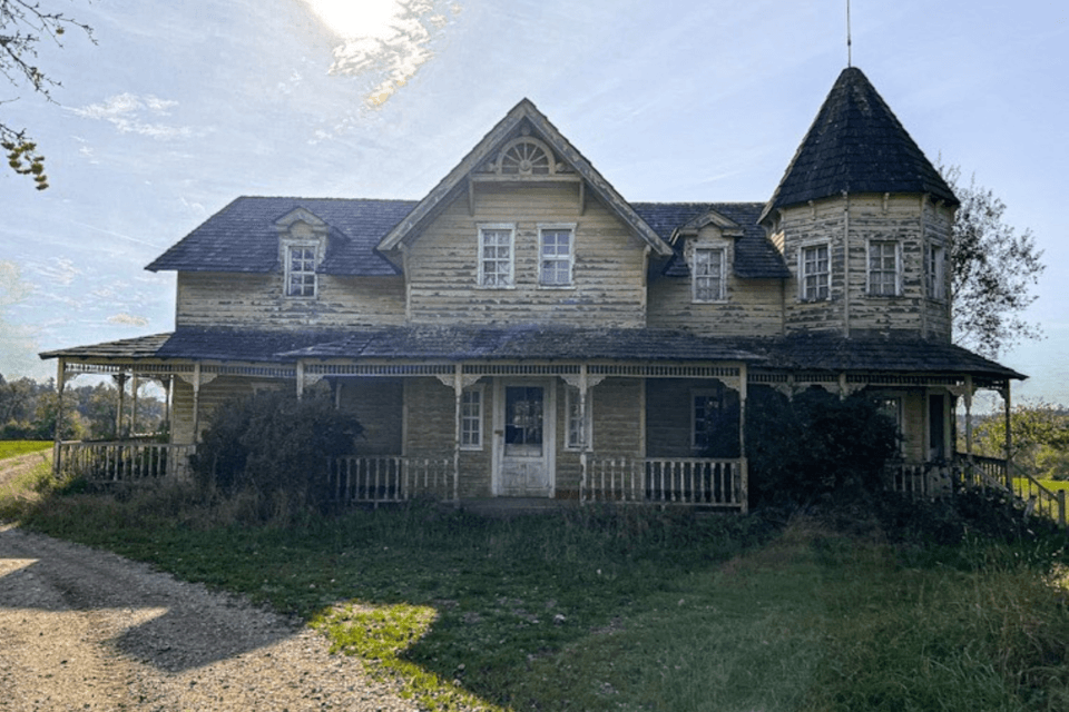 Abandoned house from the film Arthur and the Minimoys