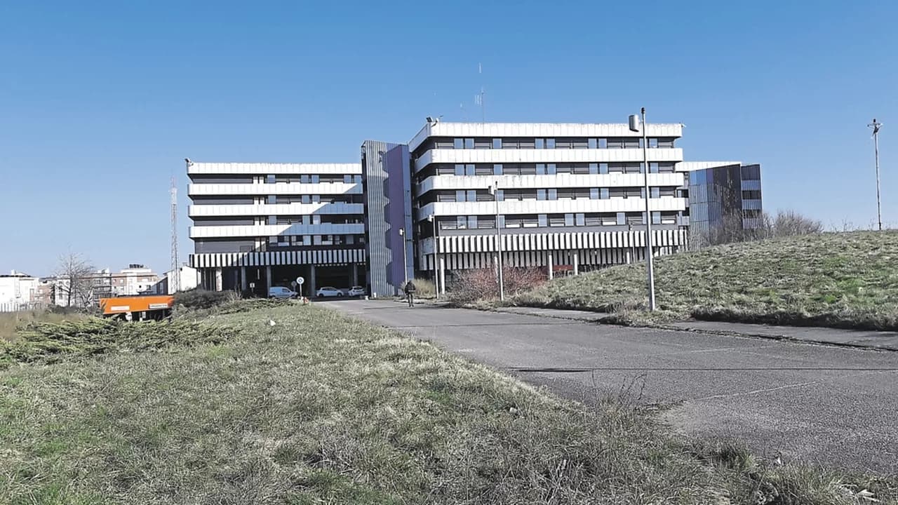 Abandoned hospital in Île-de-France